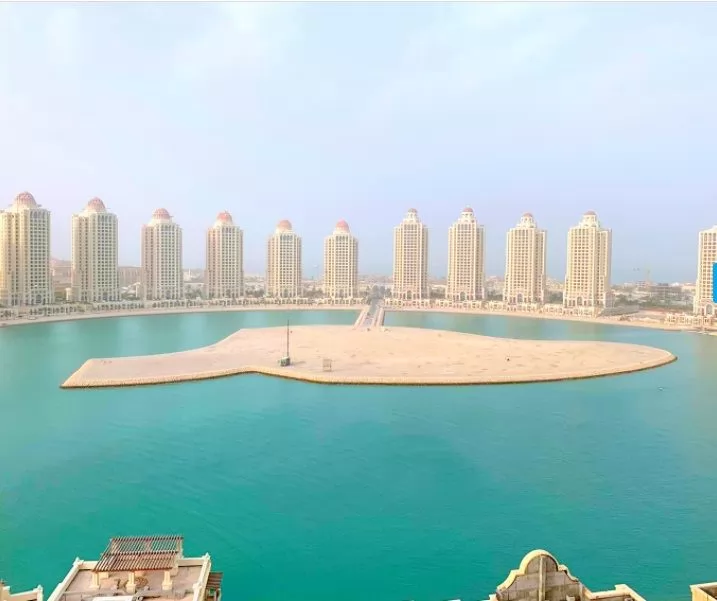 yerleşim Hazır Mülk 2 yatak odası S/F Apartman  kiralık içinde Al Sadd , Doha #10613 - 1  image 